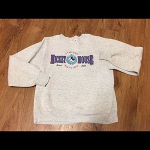 Vintage Mickey Mouse Sweatshirt